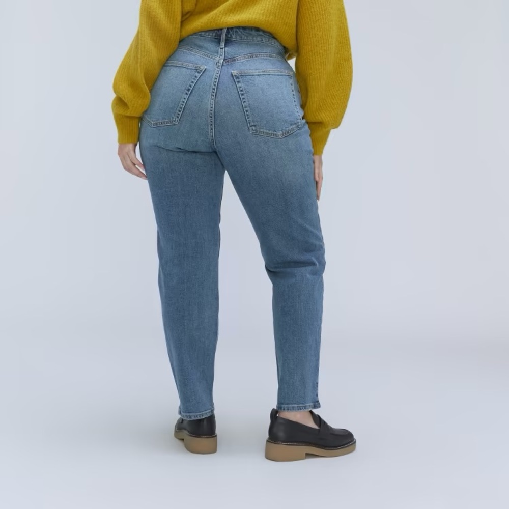 Everlane Jeans - The Original Curvy Cheeky Jean in Mid Blue